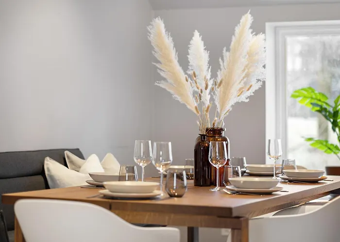 Homerentals L 120sqm Mid-central - King Beds - 500mbps Wi-fi Bergen